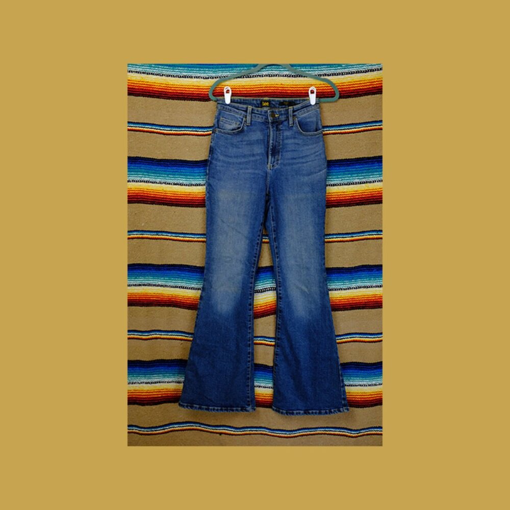 womens high waist Lee high rise blue flare jeans size 27